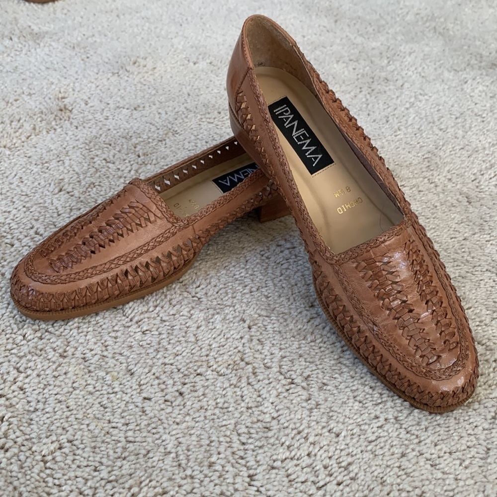 EUC Ipanema Orchid Woven Leather Loafers